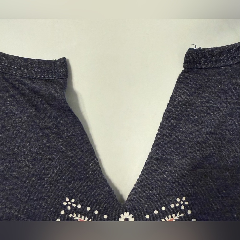 Gray Women's Top with Pink Mandala Design - Picture 4 of 5